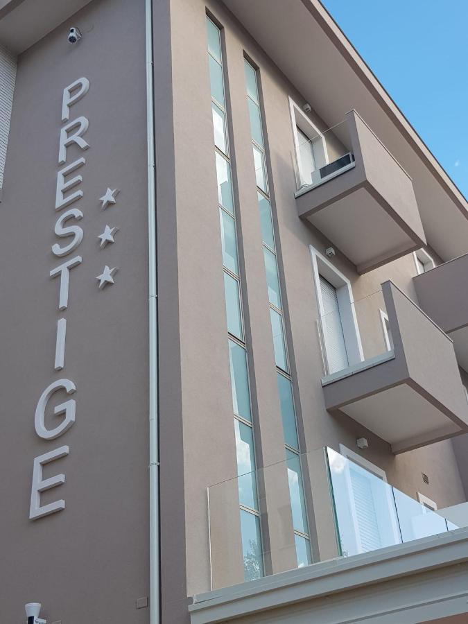 Hotel Prestige Rimini Exteriör bild